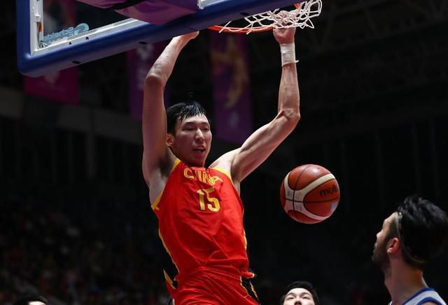 活塞惨遭25连败距历史最长连败纪录仅差1场今日NBA常规赛，活塞111-119主场不敌八人缺战的爵士，惨遭25连败。